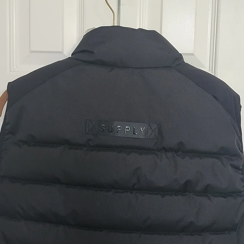 NWOT Supply & Demand Men's Puffer Vest Black Size Medium​​​
